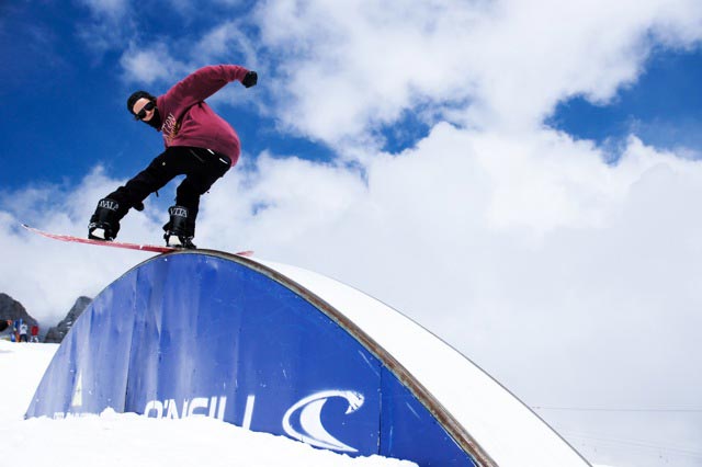 Introducing: The Army Snowboarding - Dominic Metzer Introducing: The Army Snowboarding - Dominic Metzer